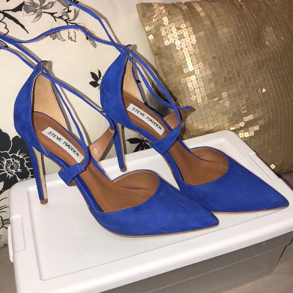 Steven Madden Daisie Pump with ankle/leg strap